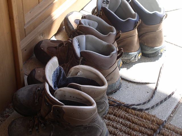 Step-by-Step Guide on How to Break In Hiking Boots: Achieve Your Perfect Fit