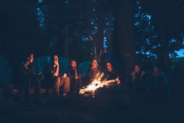 Campfire vs. Bonfire: Exploring the Differences and Best Uses